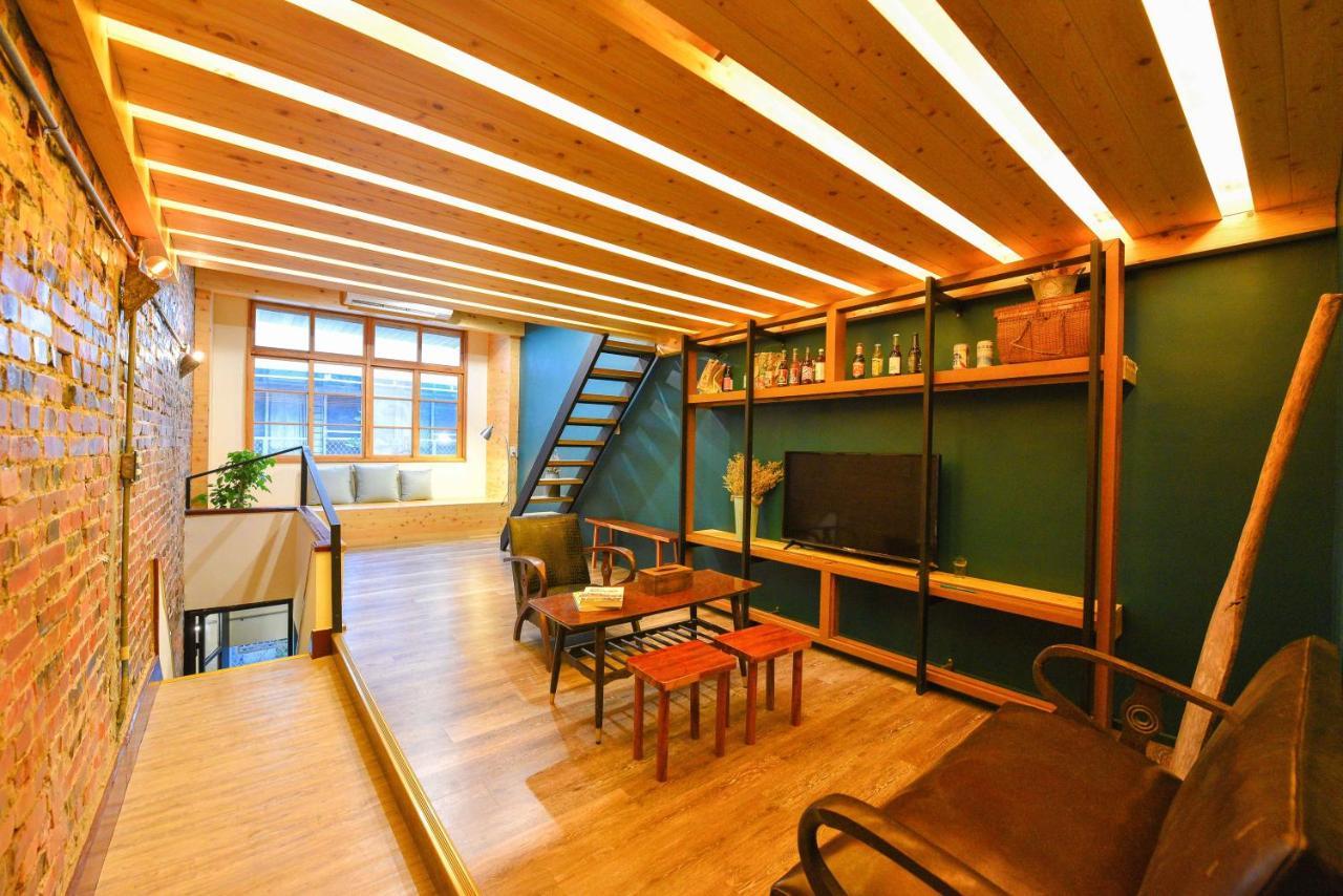 สมอลล์ บริดจ์ กู๊ดโฮม Apartment ไถหนาน ภายนอก รูปภาพ