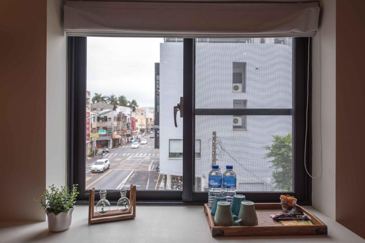 สมอลล์ บริดจ์ กู๊ดโฮม Apartment ไถหนาน ภายนอก รูปภาพ